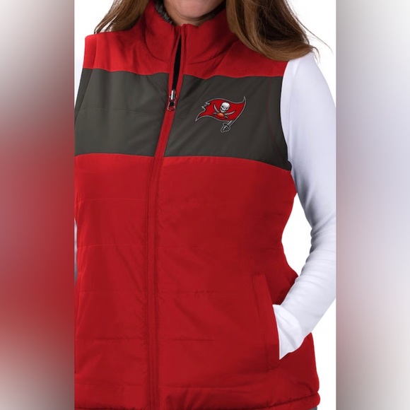 G-III Sports by Carl Banks Red/Pewter Tampa Bay Buc’s Reversible Full-Zip Vest - Picture 3 of 7
